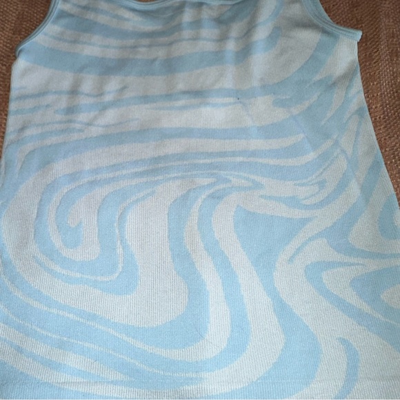 NWT Hollister tank top - Picture 2 of 5